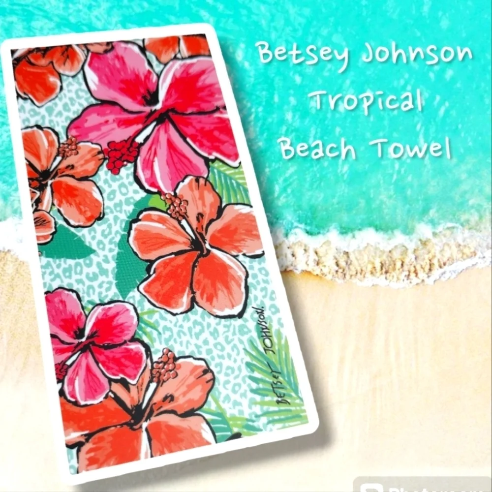NWT Betsey Johnson Tropical Beach Towel